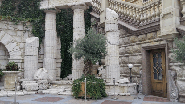 Экскурсия в Межигорье