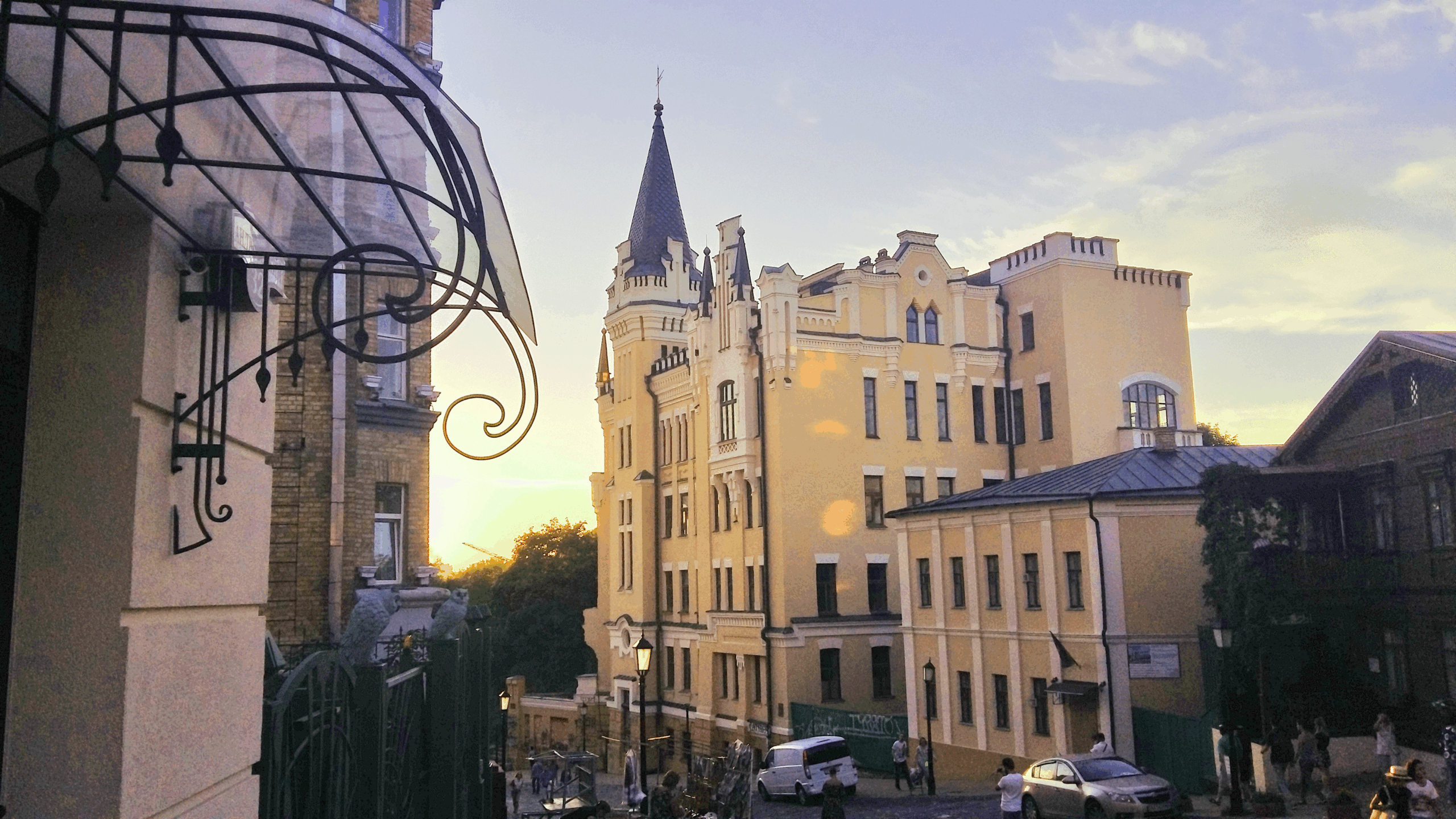 Андреевский спуск в школьном туре